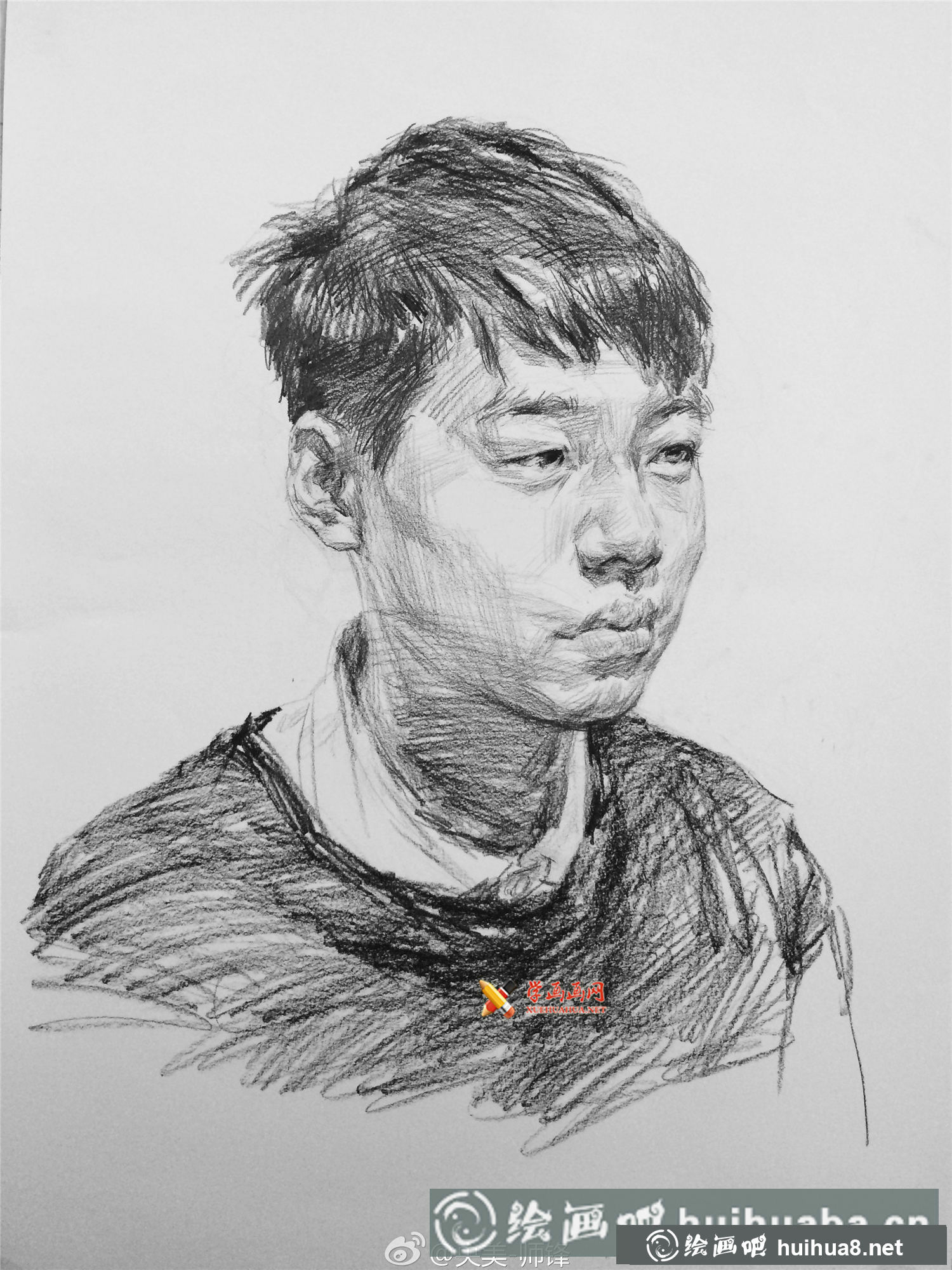 央美師鋒小男生3/4素描頭像作畫步驟示范圖