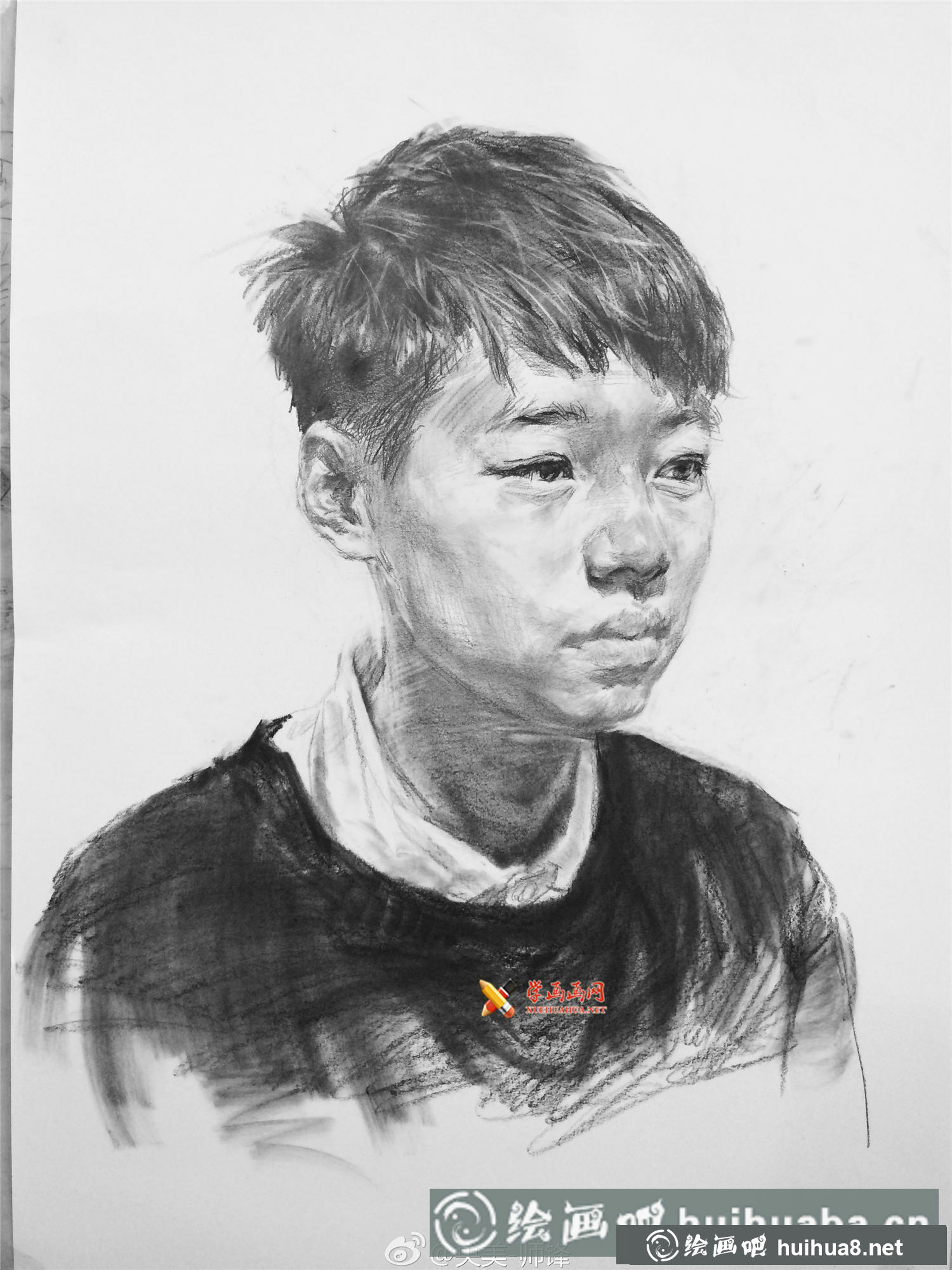 央美師鋒小男生3/4素描頭像作畫步驟示范圖