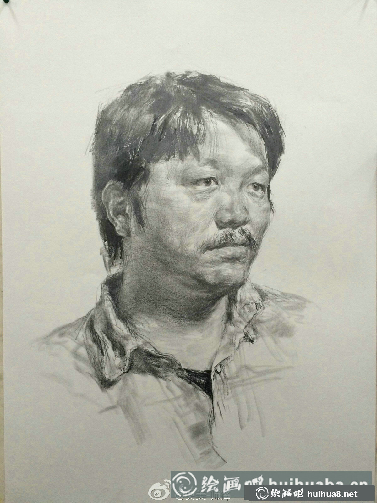 央美師鋒中年男子素描頭像作畫(huà)步驟(4)