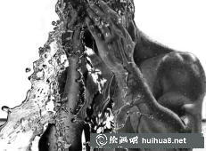 一組超現(xiàn)實(shí)主義素描畫(huà)欣賞《戲水》