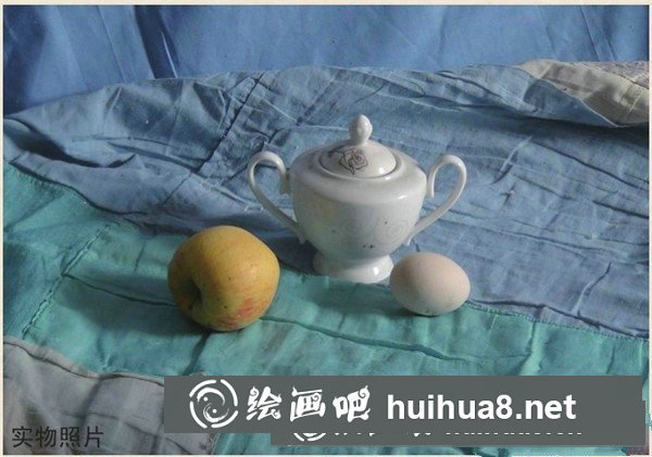 水粉靜物組合步驟：瓷壺、水果和雞蛋組合的教程