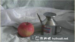 水粉初學(xué)者蘋果壺靜物寫生教程