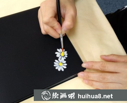 丙烯畫小雛菊畫法