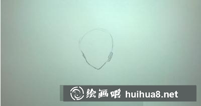 短發(fā)女孩