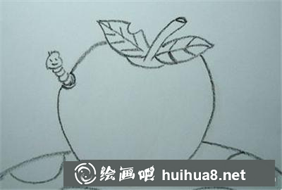 蘋果上的毛毛蟲