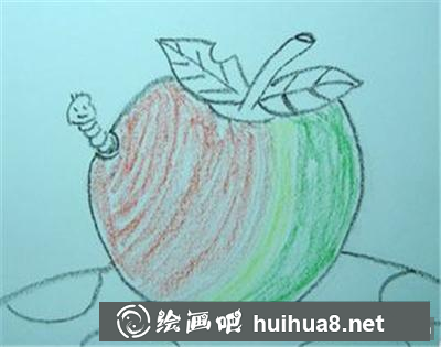 蘋果上的毛毛蟲