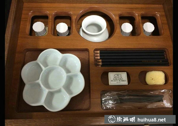 收藏級(jí)水彩顏料溫莎牛頓維多利亞木盒