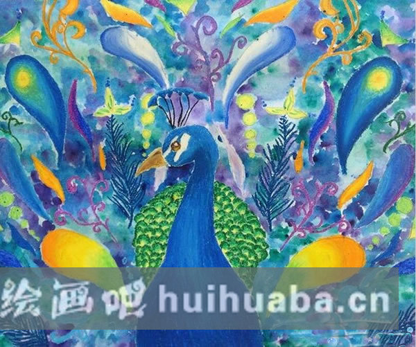漂亮的藍(lán)孔雀開屏兒童畫_小學(xué)生繪畫孔雀彩色蠟筆
