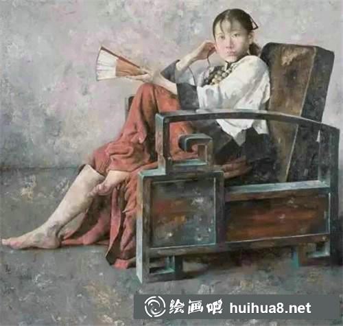 拿扇子的女人