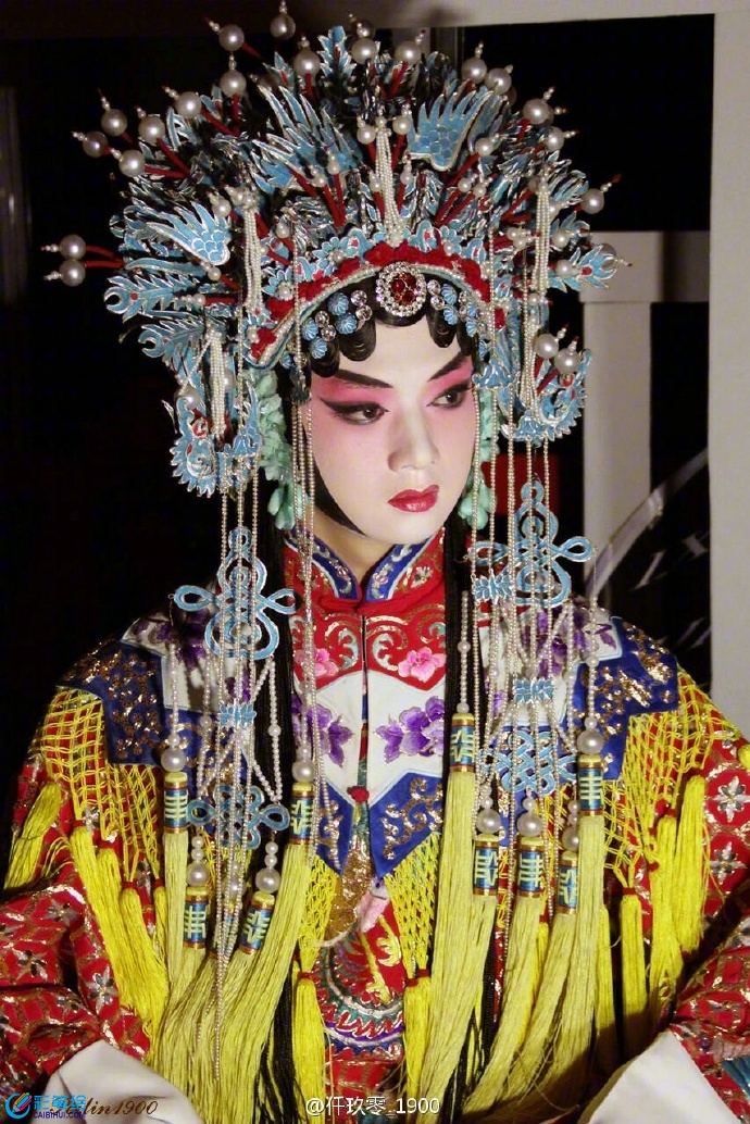 彩鉛水彩畫古裝美女